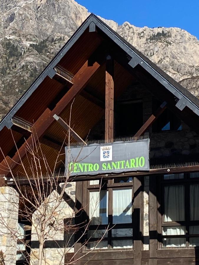 Apartmán Check-In Casas Cumbre De Benasque Eriste Exteriér fotografie