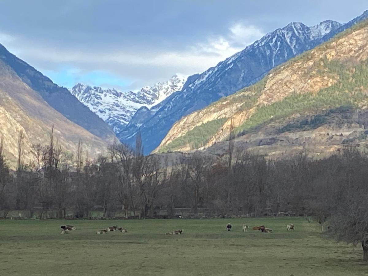 Apartmán Check-In Casas Cumbre De Benasque Eriste Exteriér fotografie