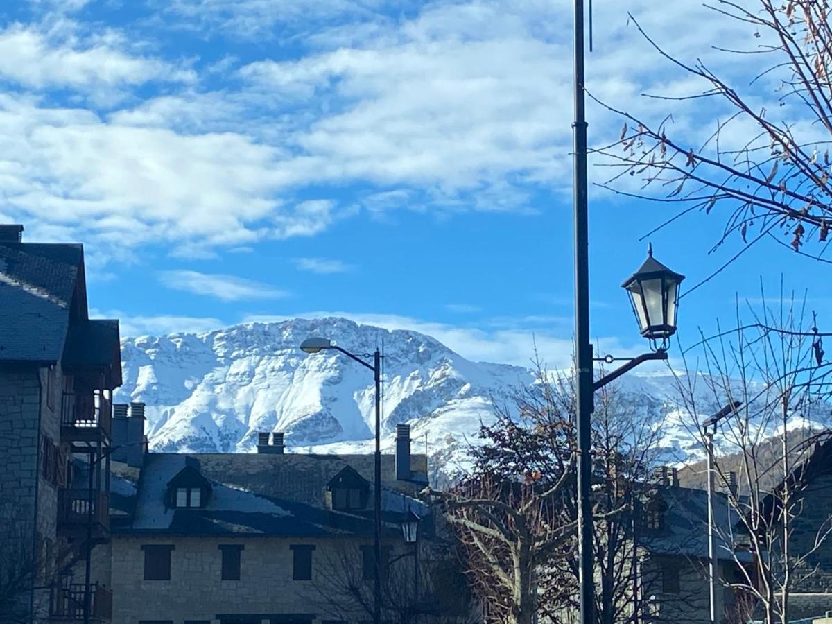 Apartmán Check-In Casas Cumbre De Benasque Eriste Exteriér fotografie