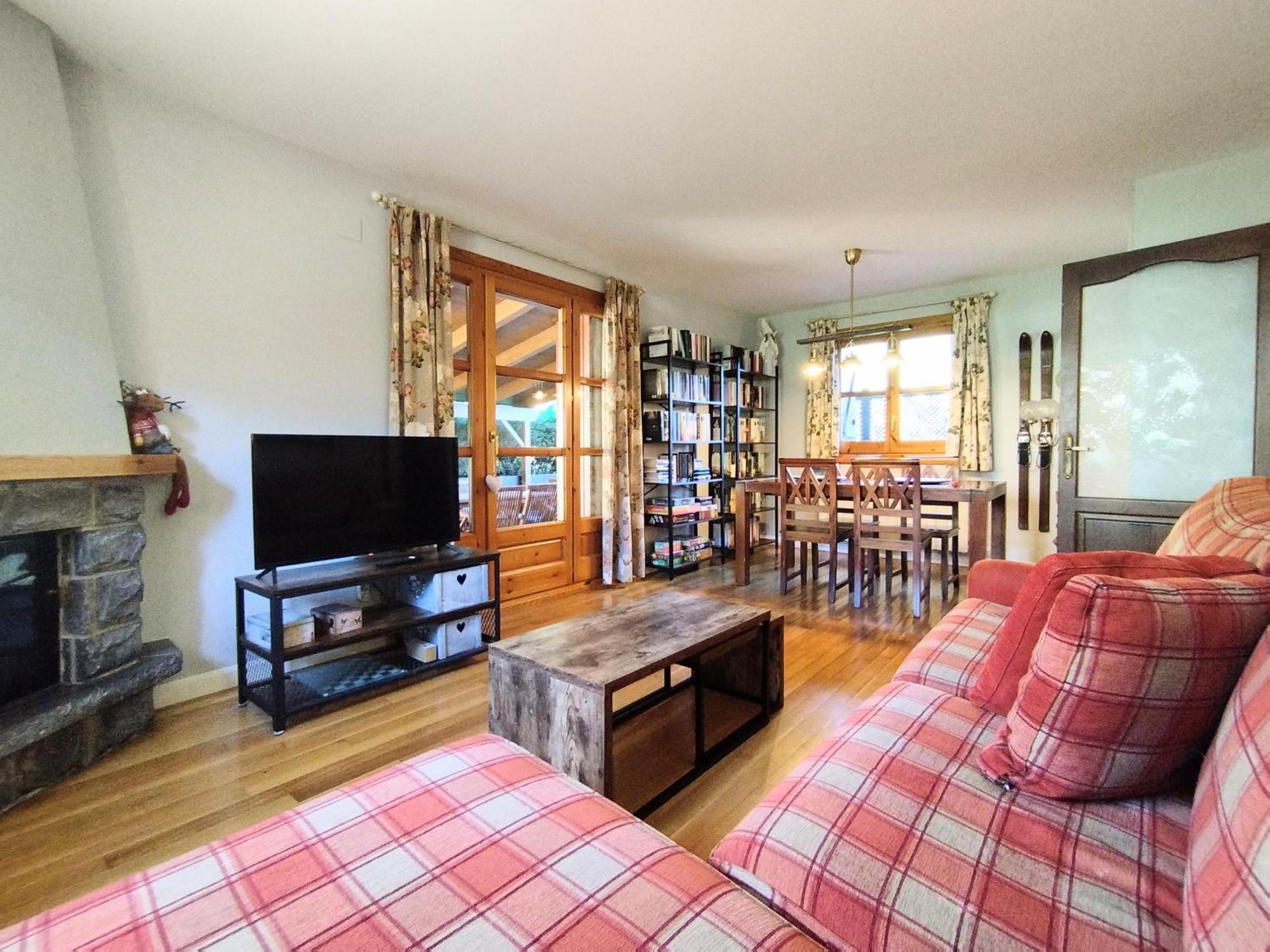 Apartmán Check-In Casas Cumbre De Benasque Eriste Exteriér fotografie